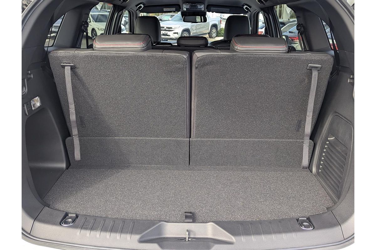 2025 Isuzu MU-X X-TERRAIN