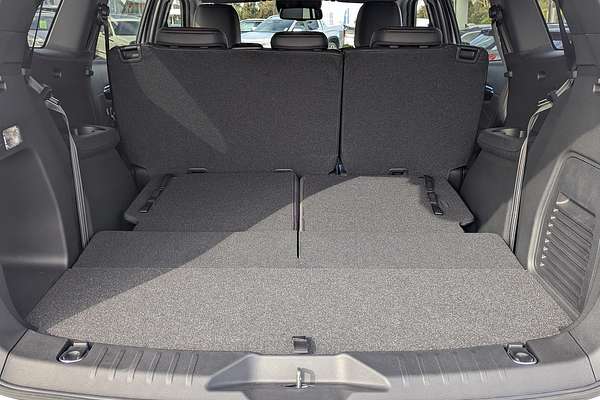 2025 Isuzu MU-X X-TERRAIN