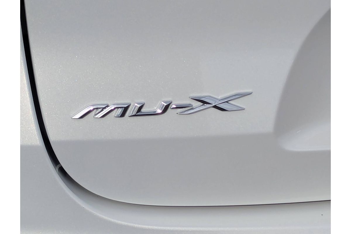 2025 Isuzu MU-X X-TERRAIN