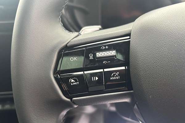 2025 Alfa Romeo Junior Ibrida