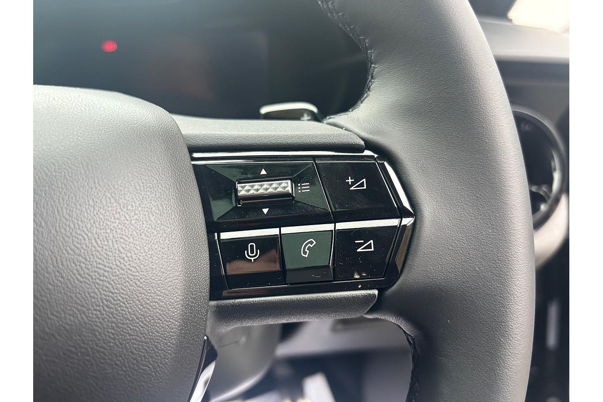 2025 Alfa Romeo Junior Ibrida