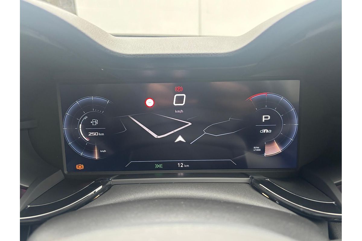 2025 Alfa Romeo Junior Ibrida