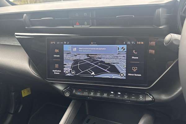 2025 Alfa Romeo Junior Ibrida