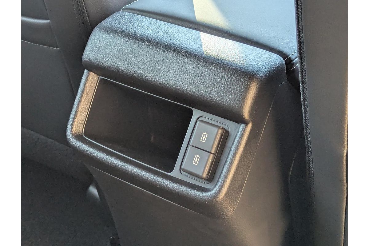 2025 Isuzu MU-X LS-T