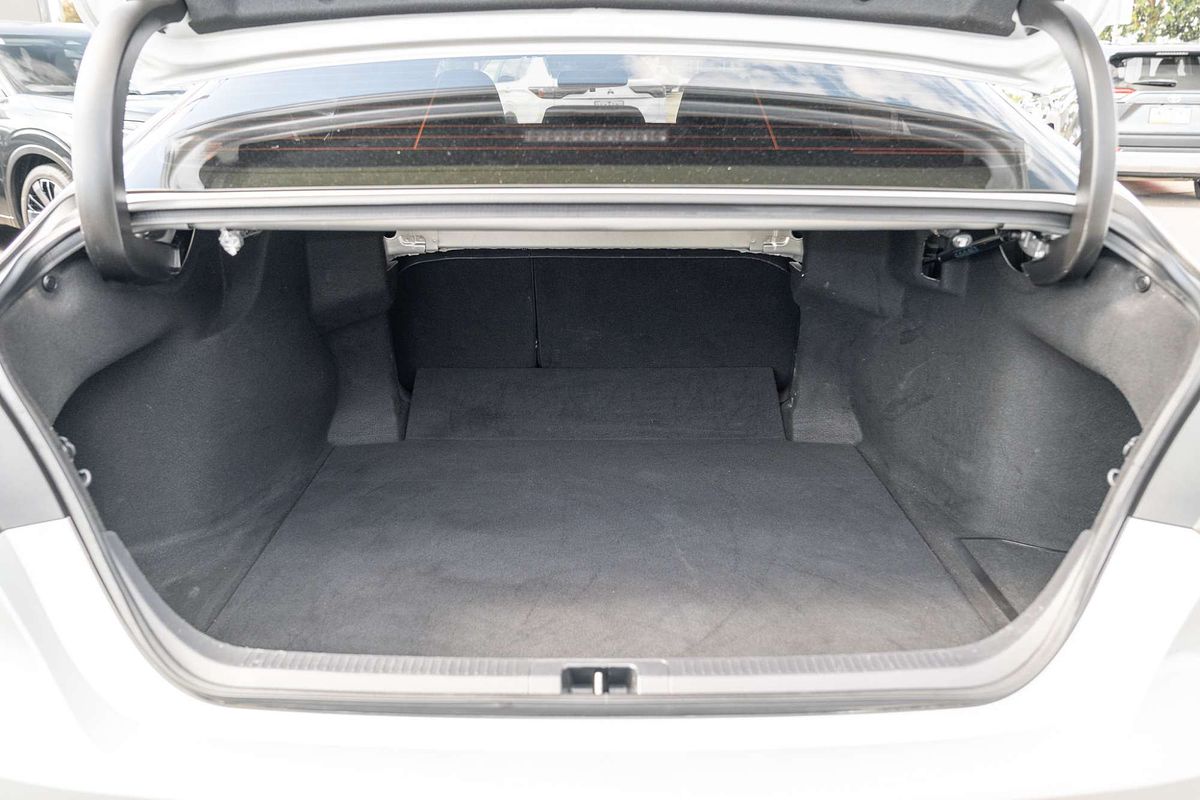 2019 Toyota Camry Ascent AXVH71R