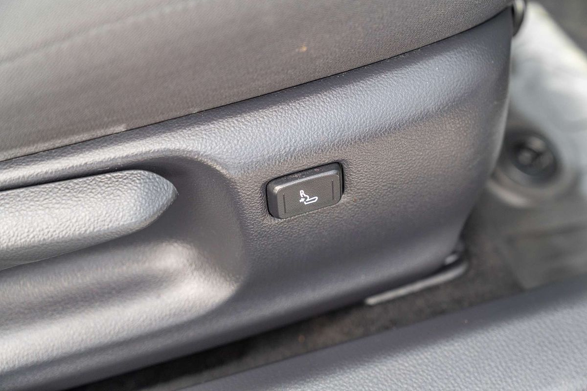 2019 Toyota Camry Ascent AXVH71R