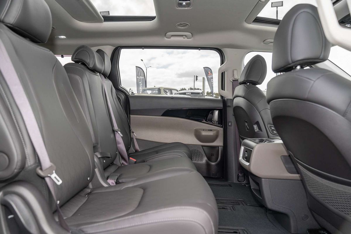 2025 Kia Carnival GT-Line KA4 PE