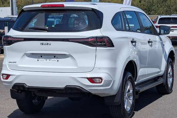 2025 Isuzu MU-X LS-M