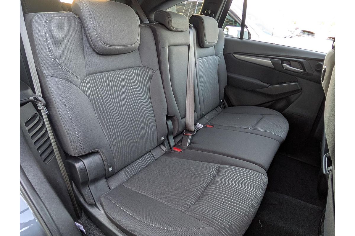 2025 Isuzu MU-X LS-M