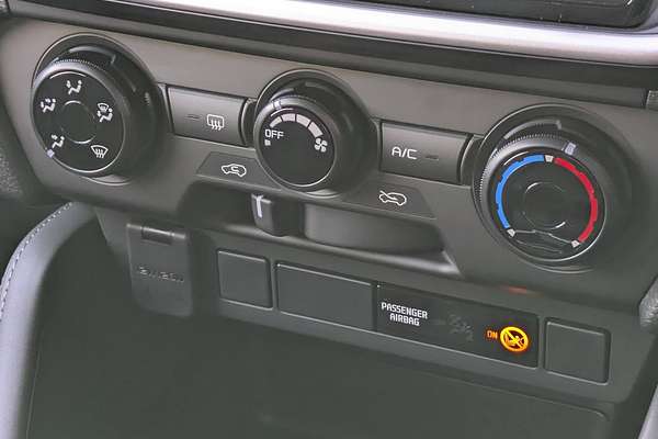 2025 Isuzu MU-X LS-M