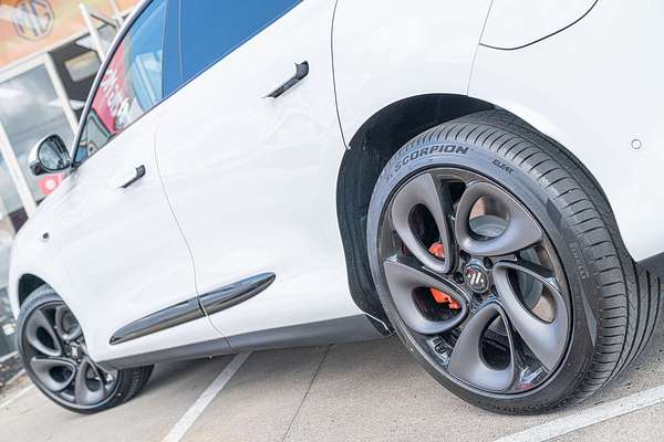 2025 MG IM6 Platinum S12L