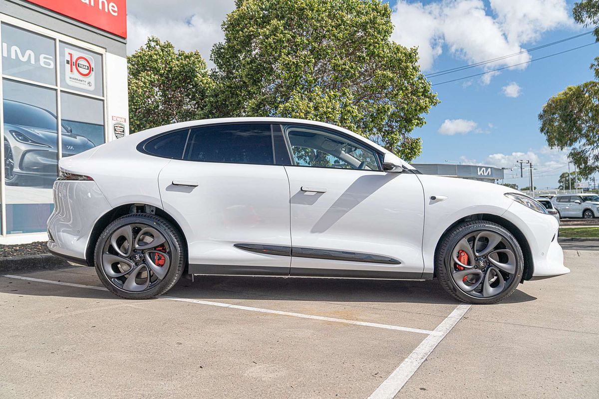 2025 MG IM6 Platinum S12L