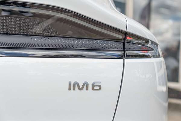 2025 MG IM6 Platinum S12L