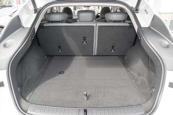 2025 MG IM6 Platinum S12L