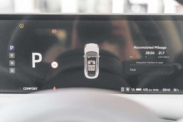 2025 MG IM6 Platinum S12L