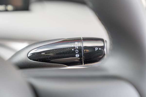 2025 MG IM6 Platinum S12L