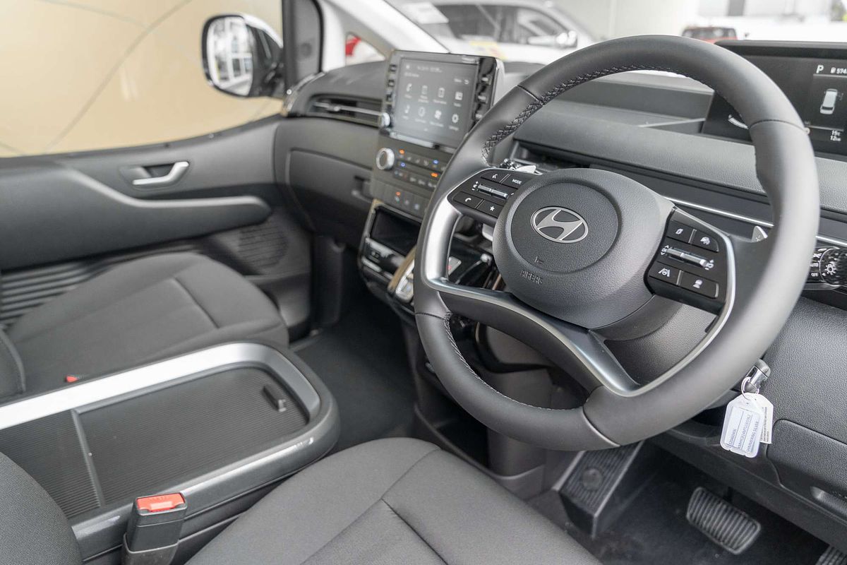 2025 Hyundai STARIA US4.V3