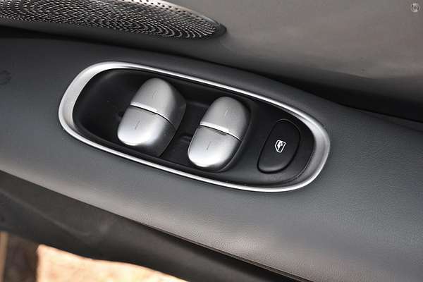 2025 MG IM5 Performance P12L