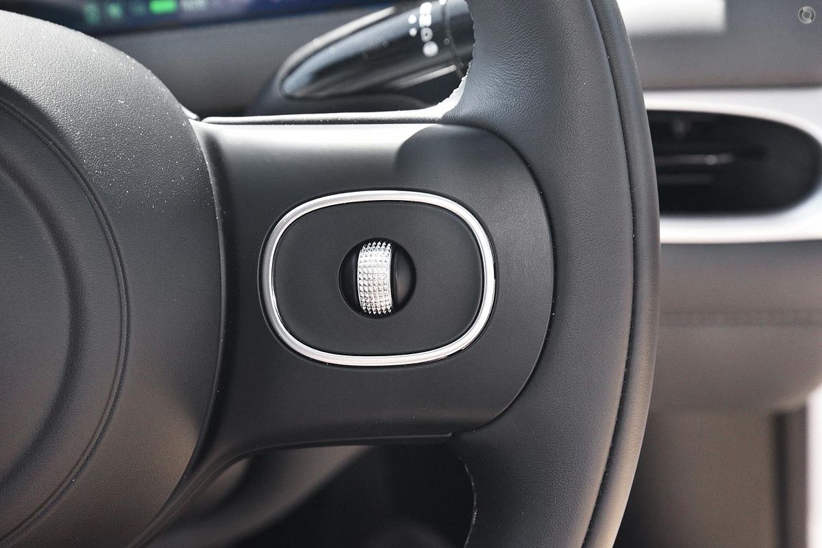 2025 MG IM5 Performance P12L