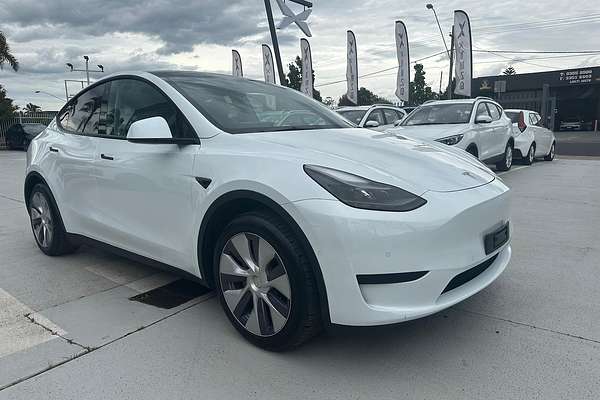 2023 Tesla Model Y Rear-Wheel Drive