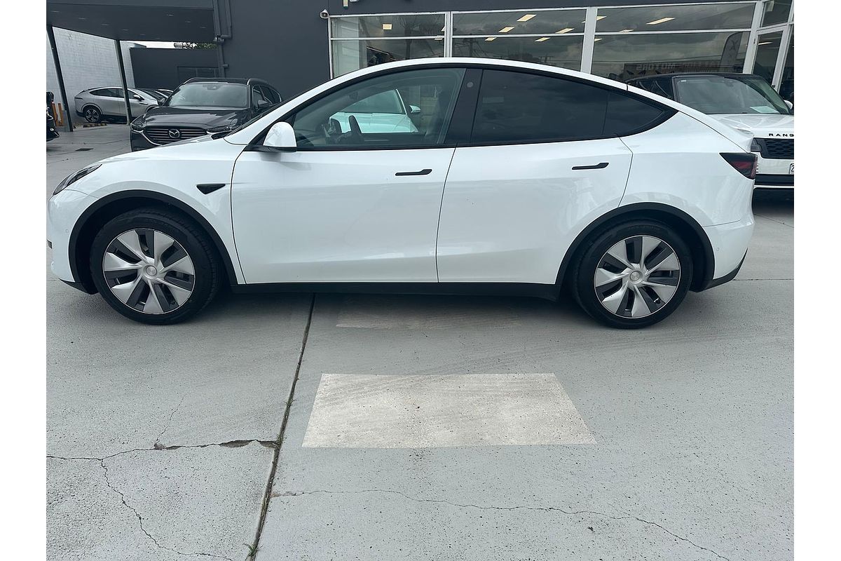 2023 Tesla Model Y Rear-Wheel Drive