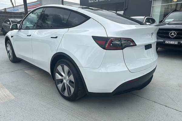 2023 Tesla Model Y Rear-Wheel Drive