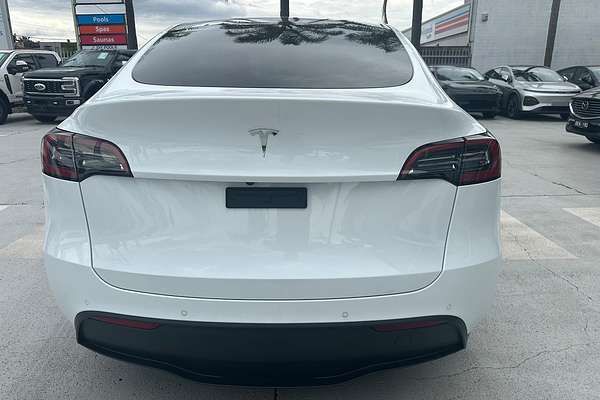2023 Tesla Model Y Rear-Wheel Drive