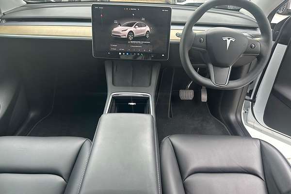 2023 Tesla Model Y Rear-Wheel Drive