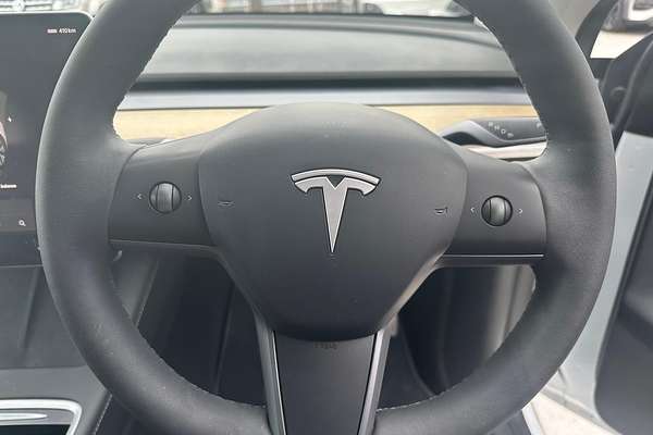 2023 Tesla Model Y Rear-Wheel Drive