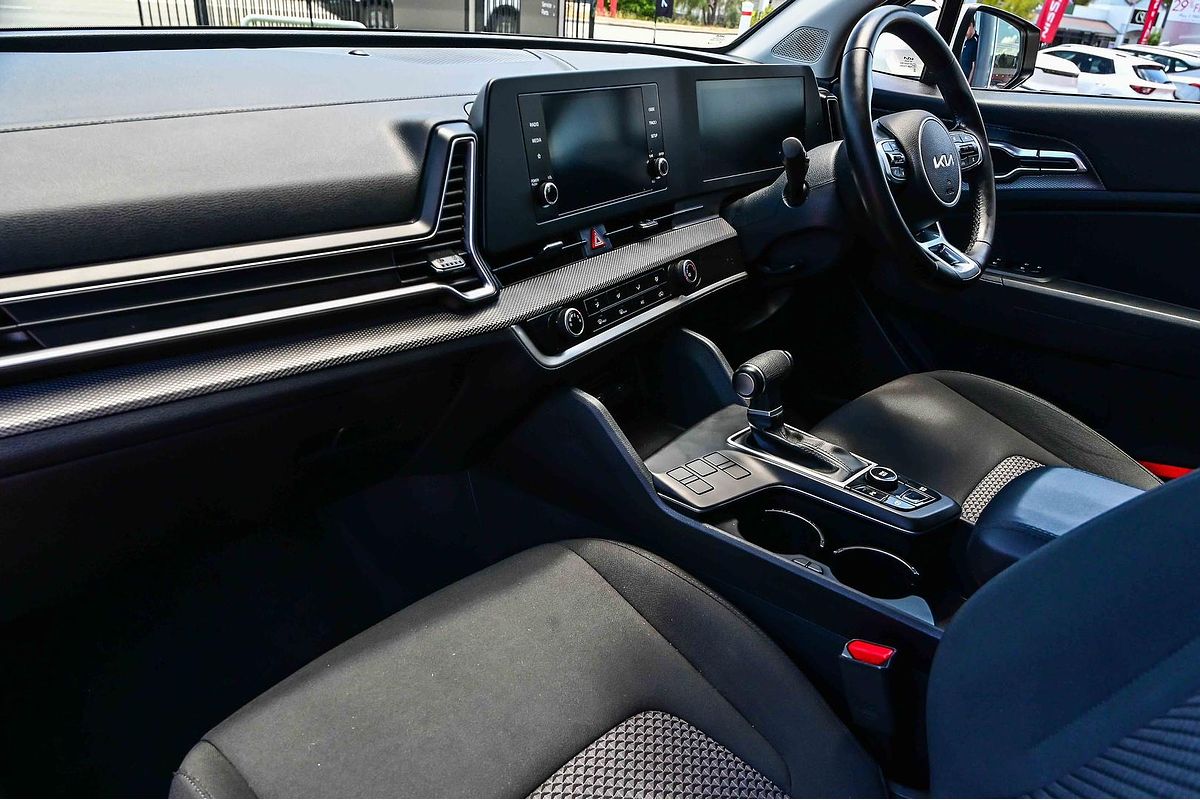 2024 Kia Sportage S NQ5