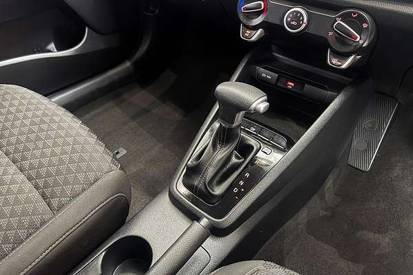 2022 Kia Rio S YB