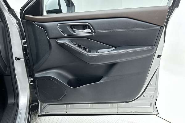 2023 Nissan X-TRAIL ST-L T33