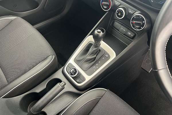 2022 Hyundai Venue Active QX.V4 thumb-15