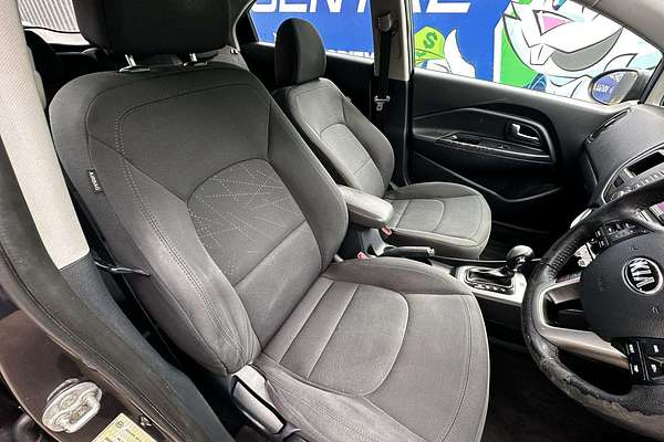 2013 Kia Rio SLi UB