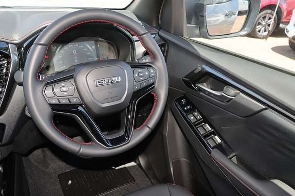 2025 Isuzu D-MAX X-TERRAIN 4X4
