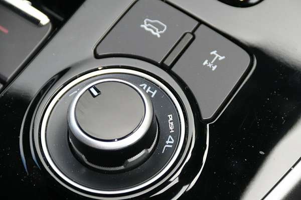 2025 Isuzu MU-X X-TERRAIN