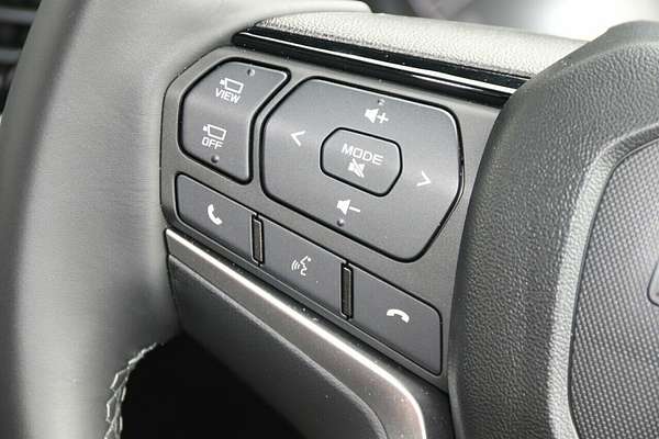 2025 Isuzu MU-X X-TERRAIN