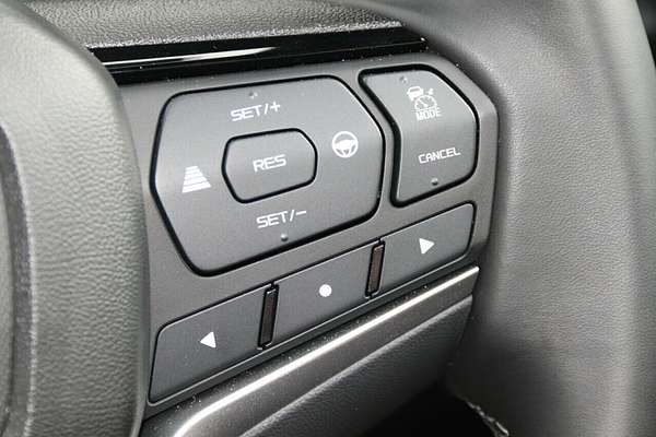 2025 Isuzu MU-X X-TERRAIN