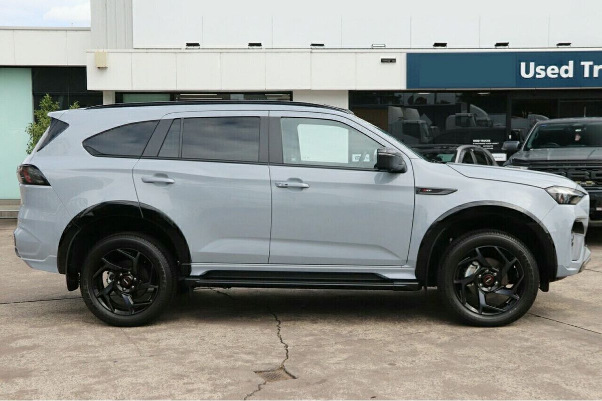 2025 Isuzu MU-X X-TERRAIN