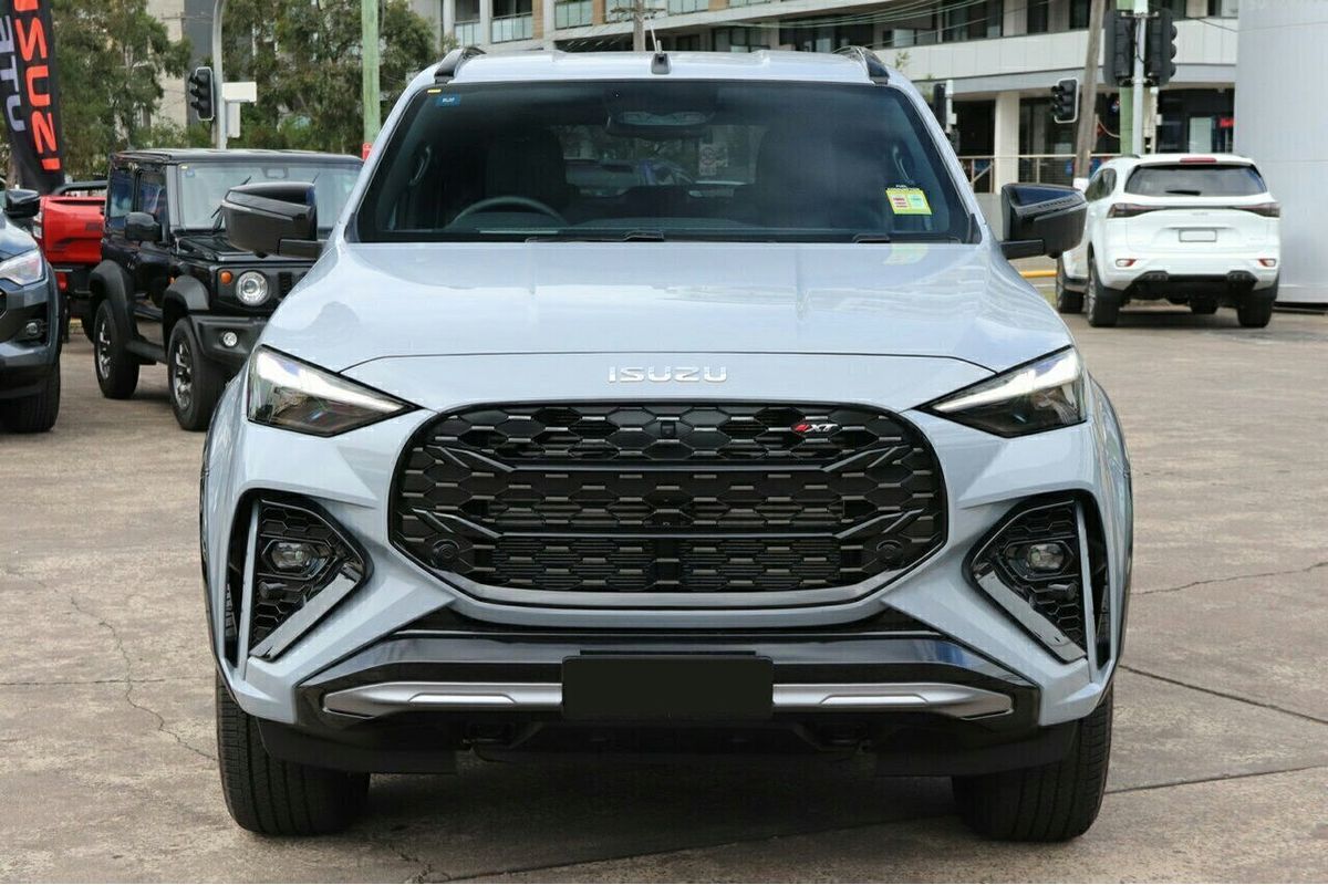 2025 Isuzu MU-X X-TERRAIN