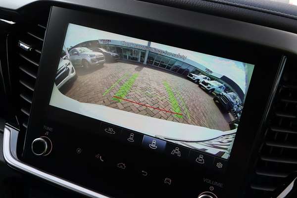 2025 Isuzu MU-X X-TERRAIN