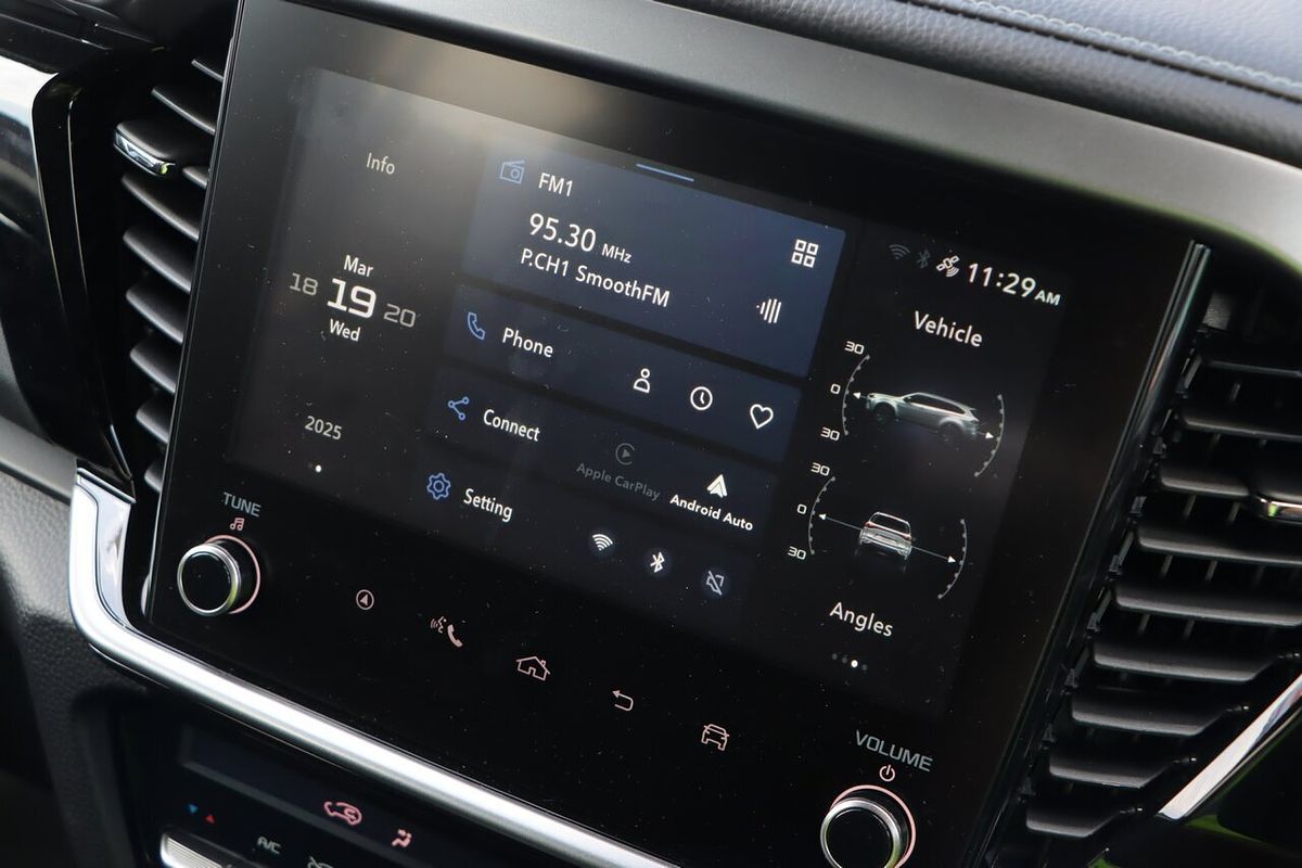 2025 Isuzu MU-X X-TERRAIN