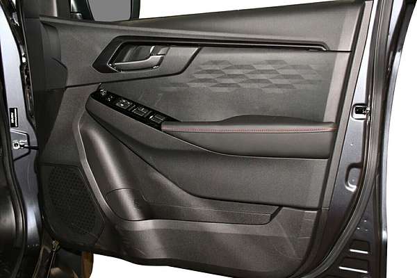 2025 Isuzu D-MAX X-TERRAIN 4X4