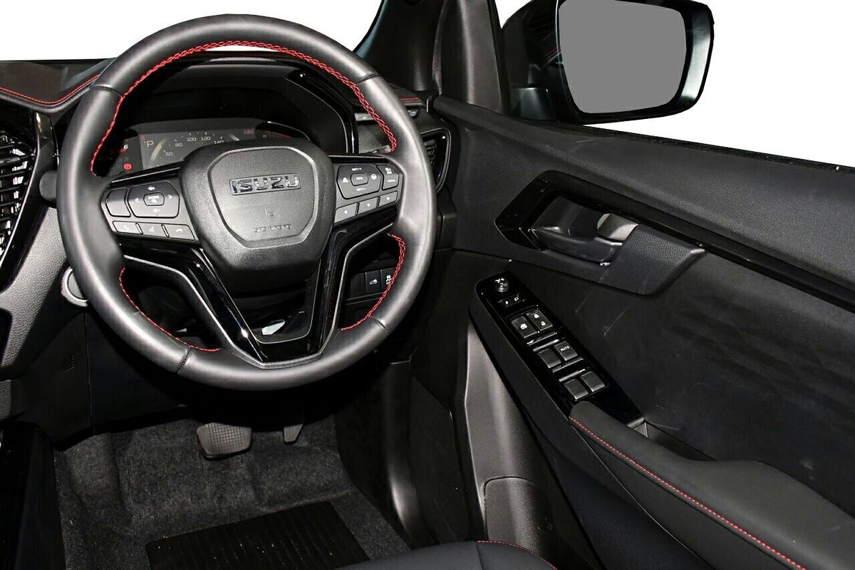 2025 Isuzu D-MAX X-TERRAIN 4X4