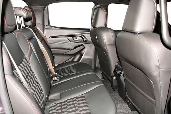 2025 Isuzu D-MAX X-TERRAIN 4X4