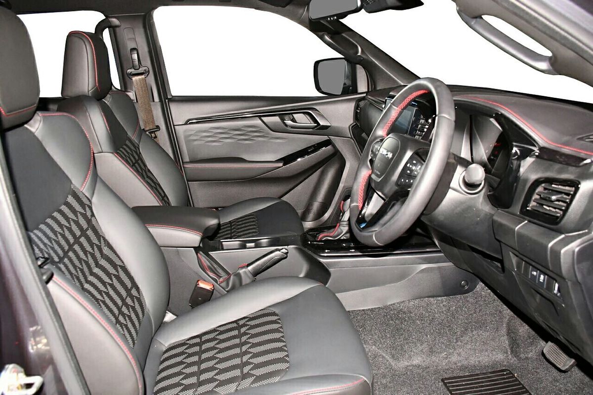 2025 Isuzu D-MAX X-TERRAIN 4X4