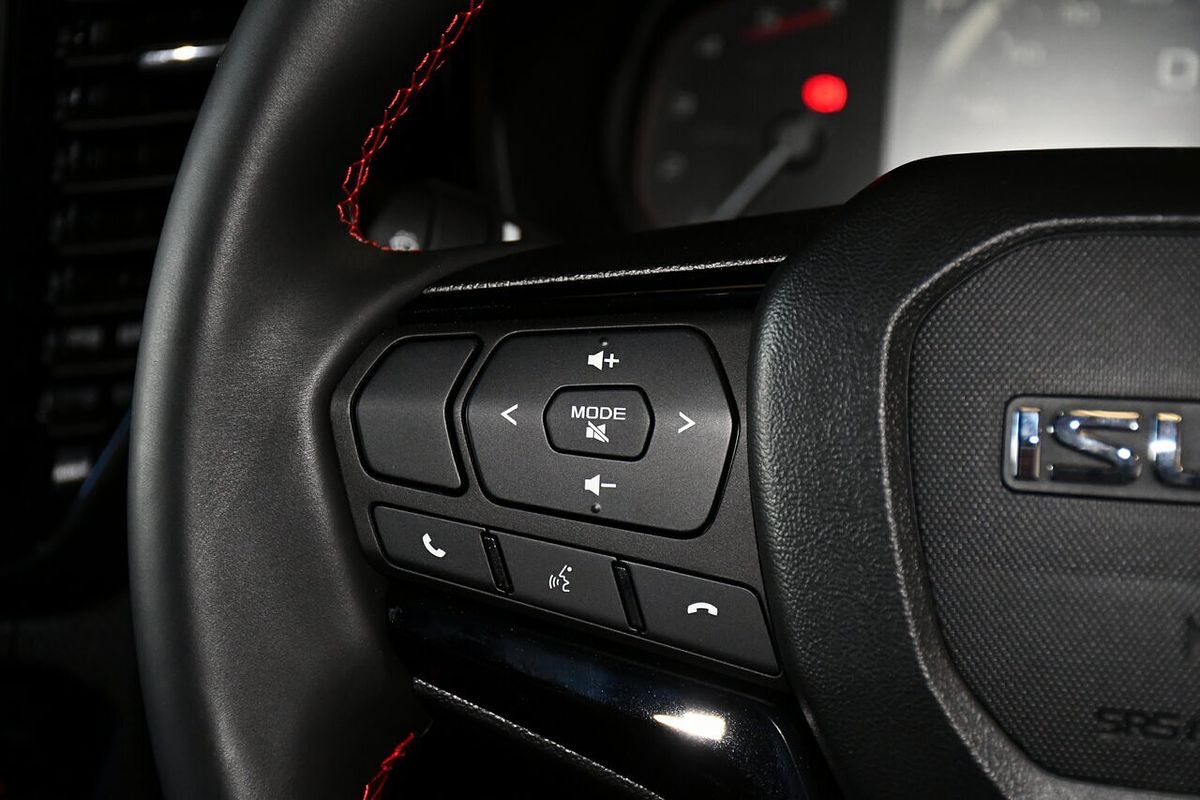 2025 Isuzu D-MAX X-TERRAIN 4X4