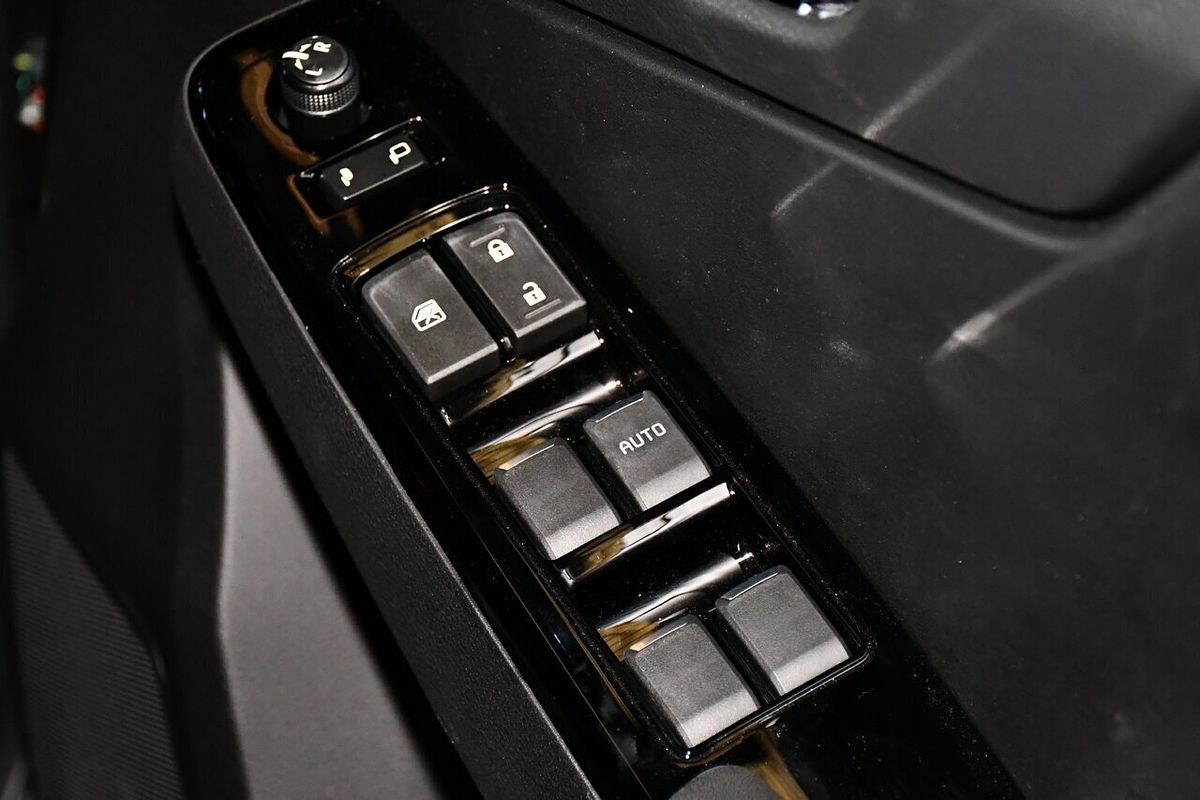 2025 Isuzu D-MAX X-TERRAIN 4X4