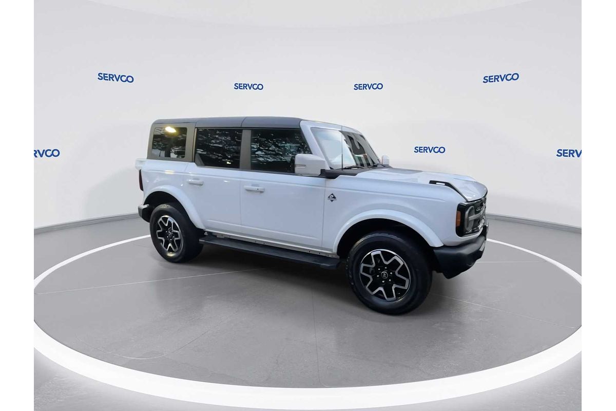 2022 Ford Transit Custom Outer Banks