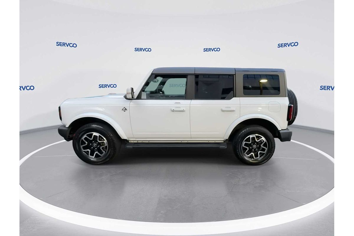 2022 Ford Transit Custom Outer Banks